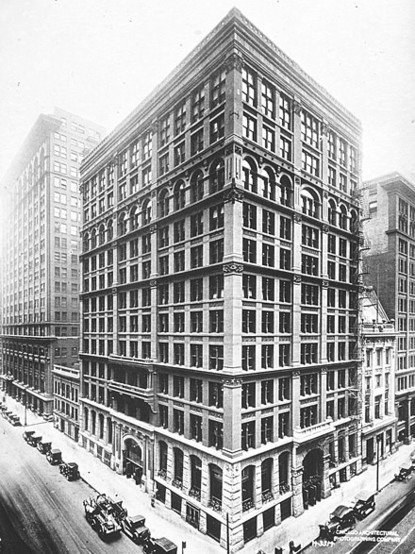 Das erste Hochhaus der Welt war das Home Insurance Building, Chicago mit zehn Etagen